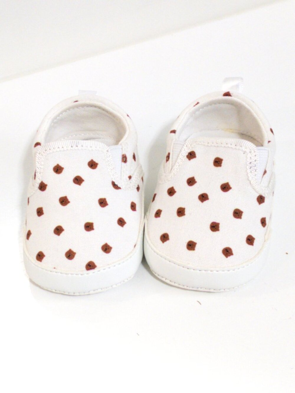 Baby GAP Slip On Bear Shoes Size 3-6M Casual Brennan Unisex White Sneakers Cute